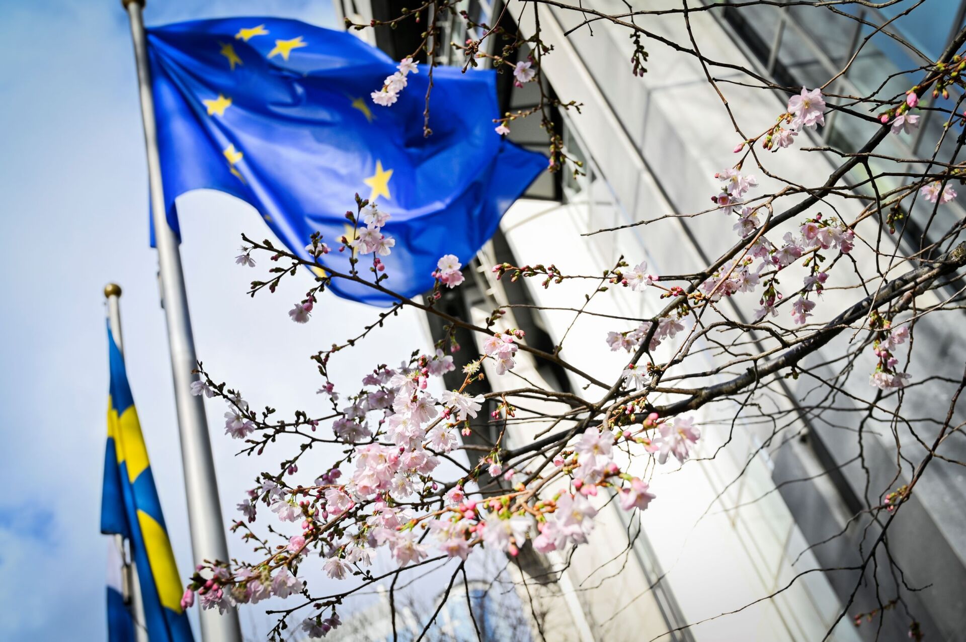 Euroopan komissio tiedottaa puhtaan teknologian edistämisen toimista